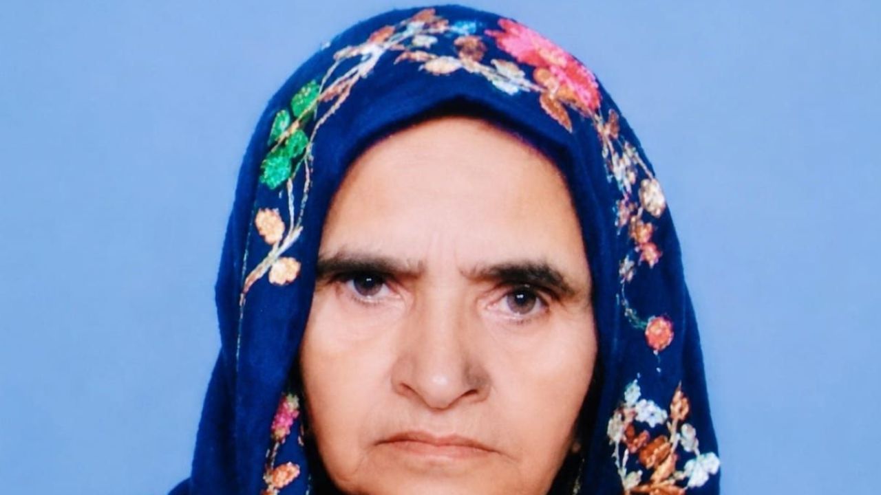 हाथरस में 70 वर्षीय बुजुर्ग महिला की हत्या, जानें किस बात पर हुआ मर्डर