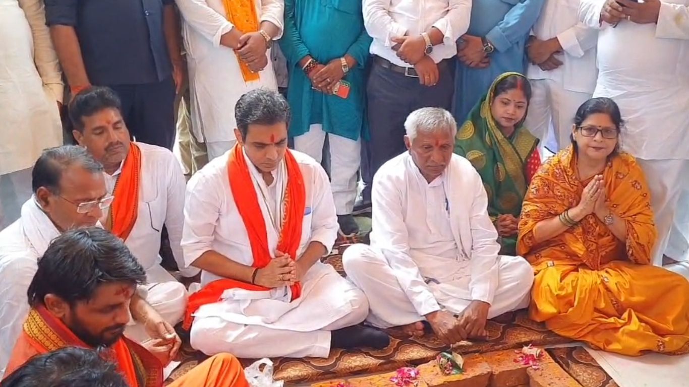 चंदौली पहुंचे नोएडा विधायक पंकज सिंह : शिक्षा से लेकर सियासत तक साधा निशाना, बोले- बदलाव की दिशा में…