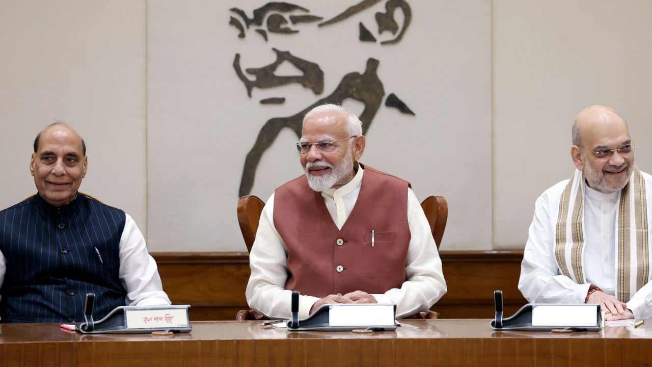 12 महिला मंत्री और 40 प्रतिशत युवा चेहरे! देखें मोदी कैबिनेट विस्तार में क्या-क्या बदलाव होंगे?