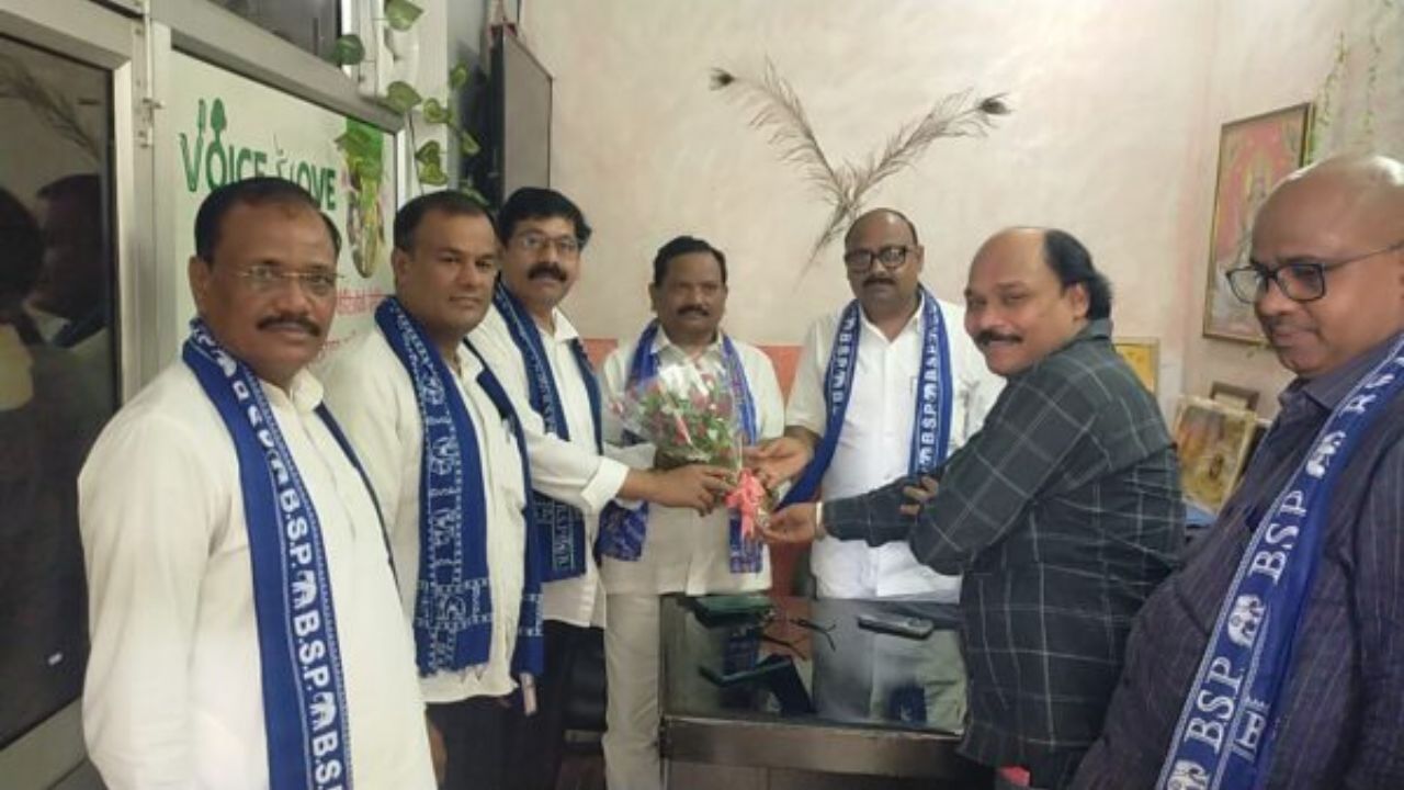 UP Election 2027: यूपी की सियासत में बसपा का बड़ा बयान, गठबंधन को लेकर प्रदेशाध्यक्ष ने खोले पत्ते