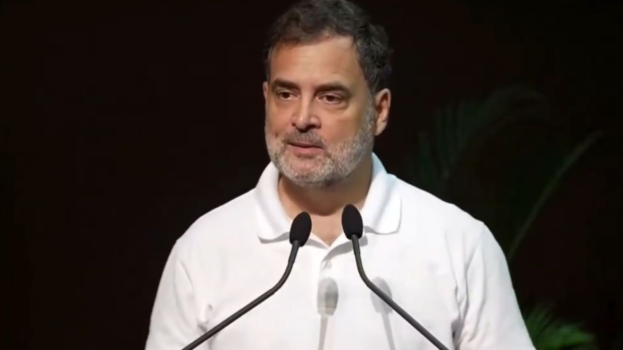 पंजाब में राहुल गांधी की बस यात्रा, उत्तराखंड में एकता का मंत्र! जानिए कांग्रेस का चुनावी रोडमैप