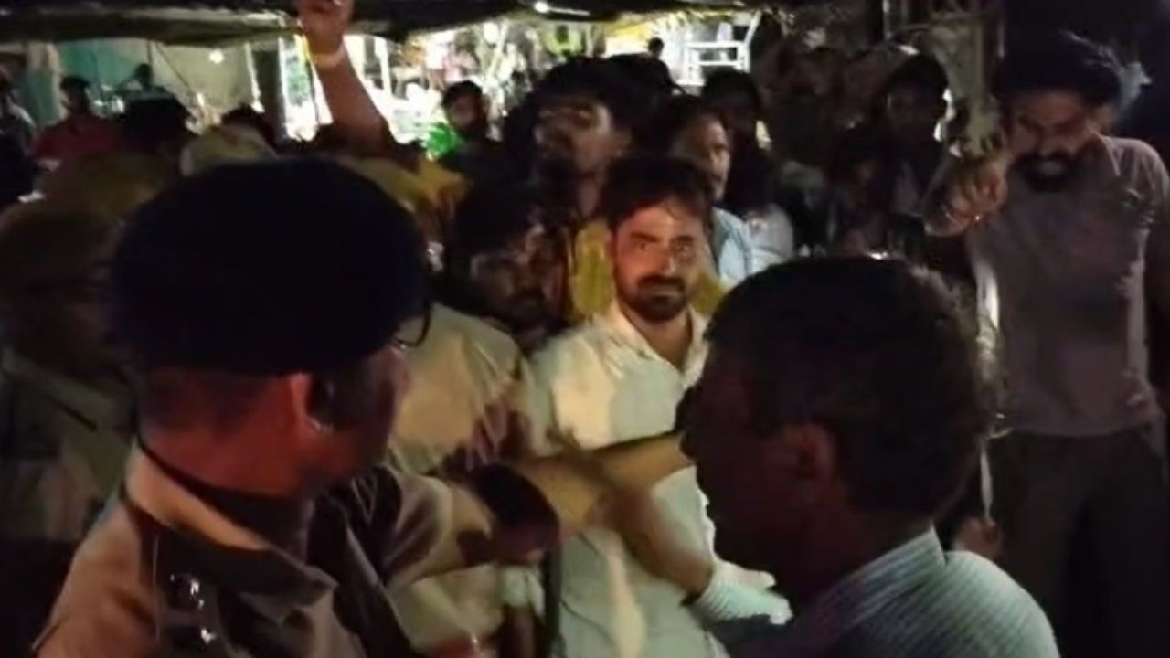 UP में कार सवार बदमाशों का तांडव, पहले प्रॉपर्टी डीलर को पीटा फिर मारी गोली