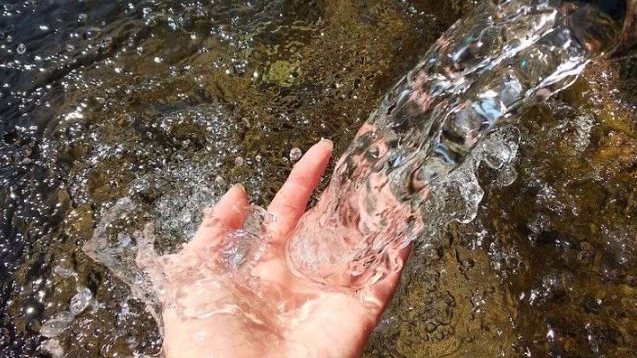 सुलतानपुर में नल छूते ही लगा करंट, पति को बचाने दौड़ी पत्नी भी आई चपेट में… फिर हुआ दर्दनाक हादसा