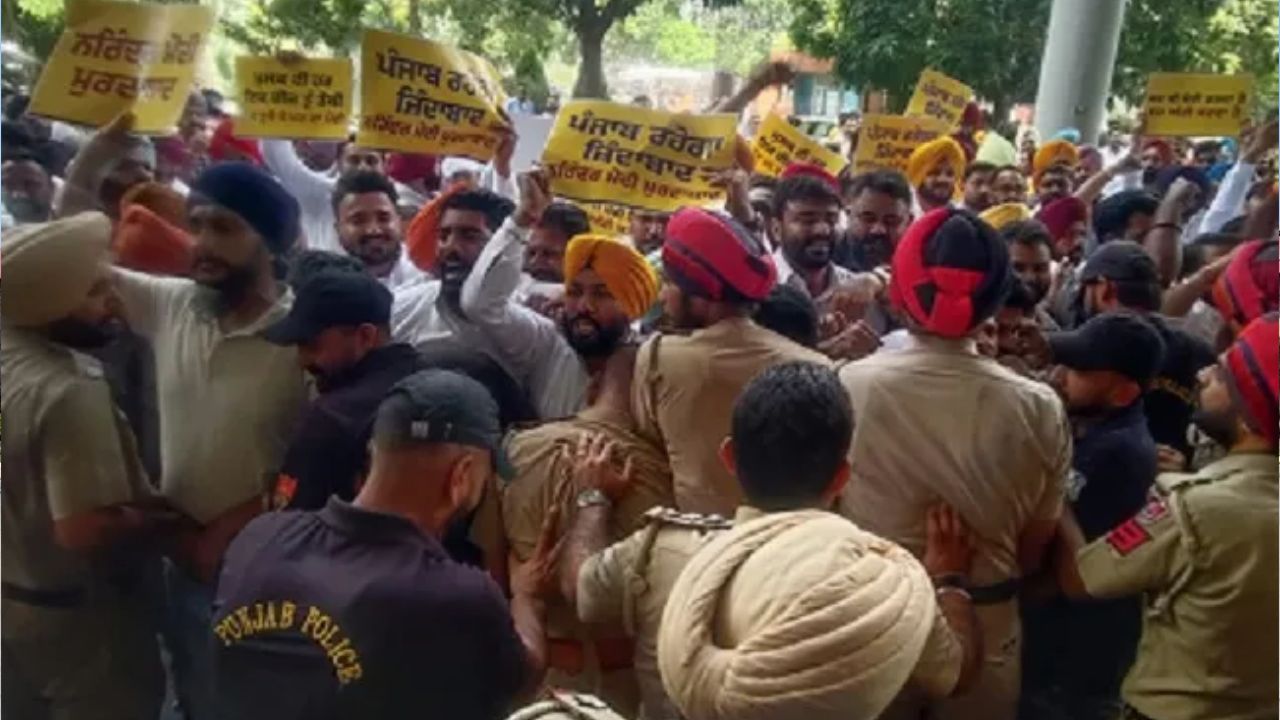 मोहाली में ED रेड के खिलाफ AAP का हल्लाबोल, गमाडा ऑफिस पहुंचे कार्यकर्ता; पुलिस ने बढ़ाई सुरक्षा