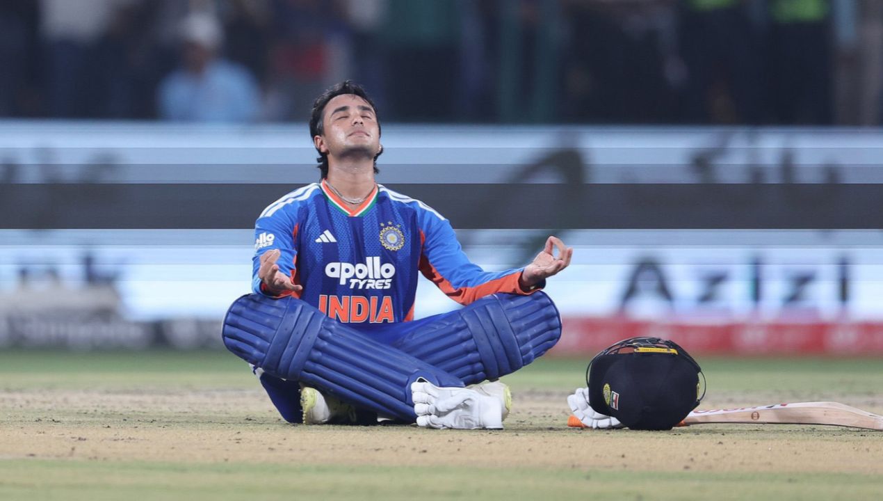 मैदान पर रनों की बारिश और दिमाग में शांति, Abhishek Sharma के इस वायरल सेलिब्रेशन ने कैसे जीत लिया सबका दिल?