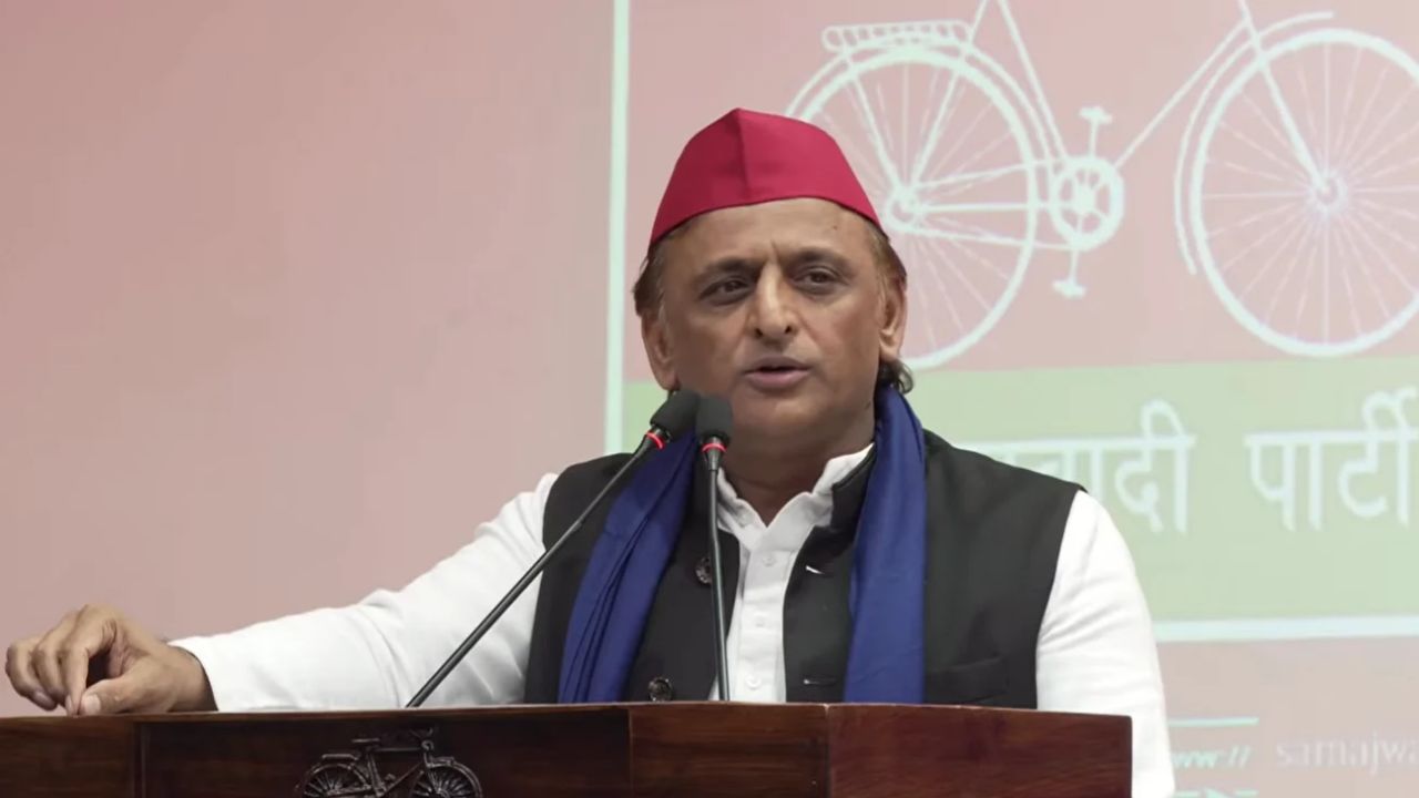‘इतनी लूट और भ्रष्टाचार किसी सरकार में नहीं हुआ’ अखिलेश बोले- सपा सरकार बनी तो विश्वकर्मा जयंती पर होगी छुट्टी