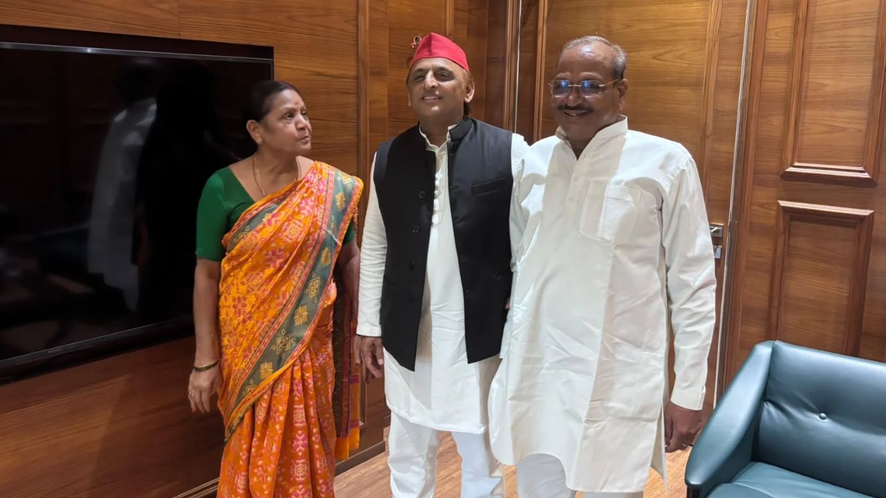 अखिलेश यादव से मिले सुशील टिबड़ेवाल, सिसवा सहित महराजगंज की पांचों विधानसभा सीटों पर जीत का दिया लक्ष्य