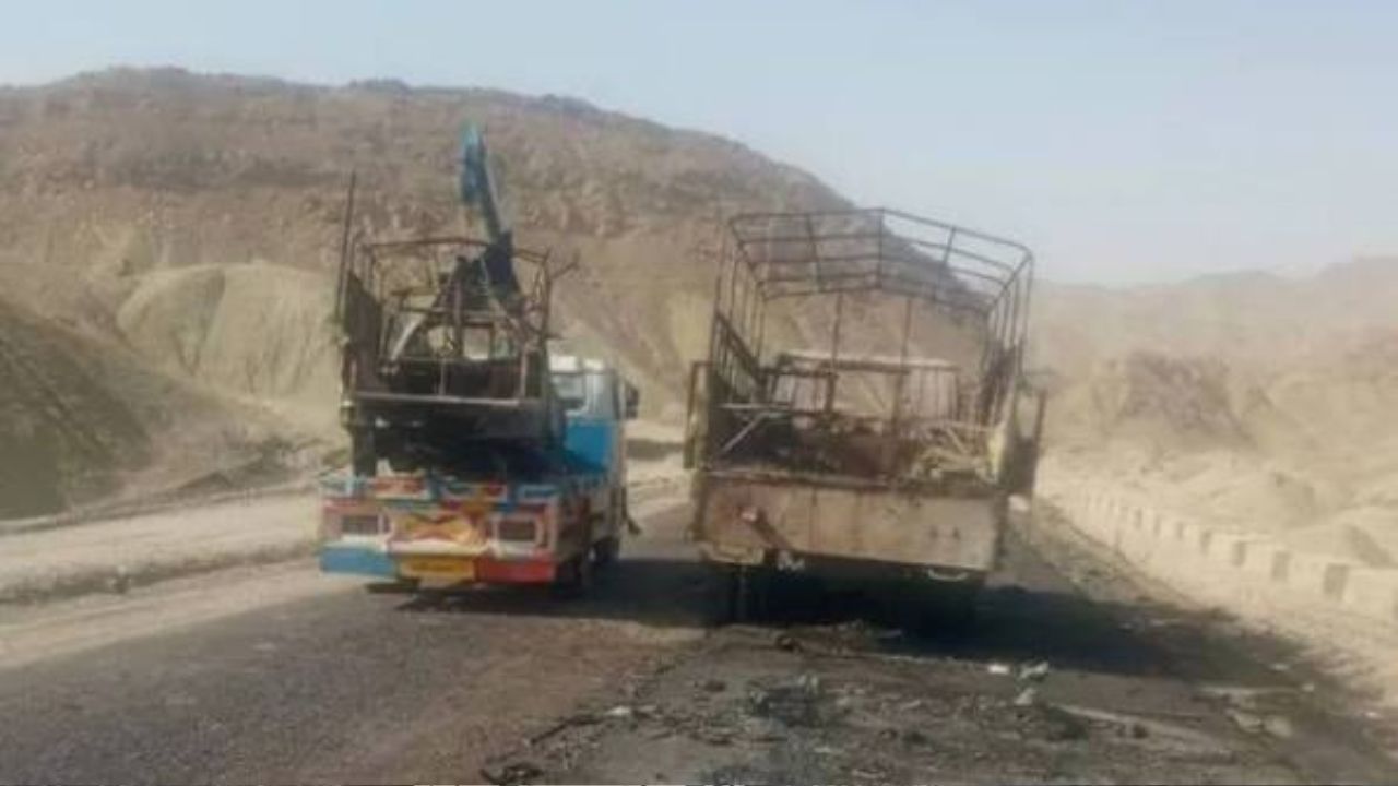 बलूचिस्तान में पाकिस्तानी सेना के काफिले पर बड़ा हमला, BLA का दावा- 25 जवानों की मौत