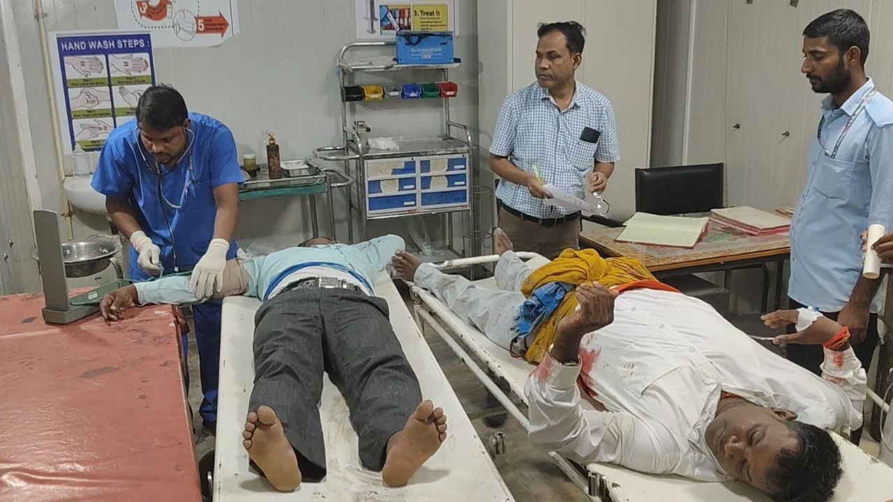 बगहा में बेखौफ अपराधियों का तांडव: दो जनप्रतिनिधियों के करीबियों को मारी गोली, इलाके में दहशत