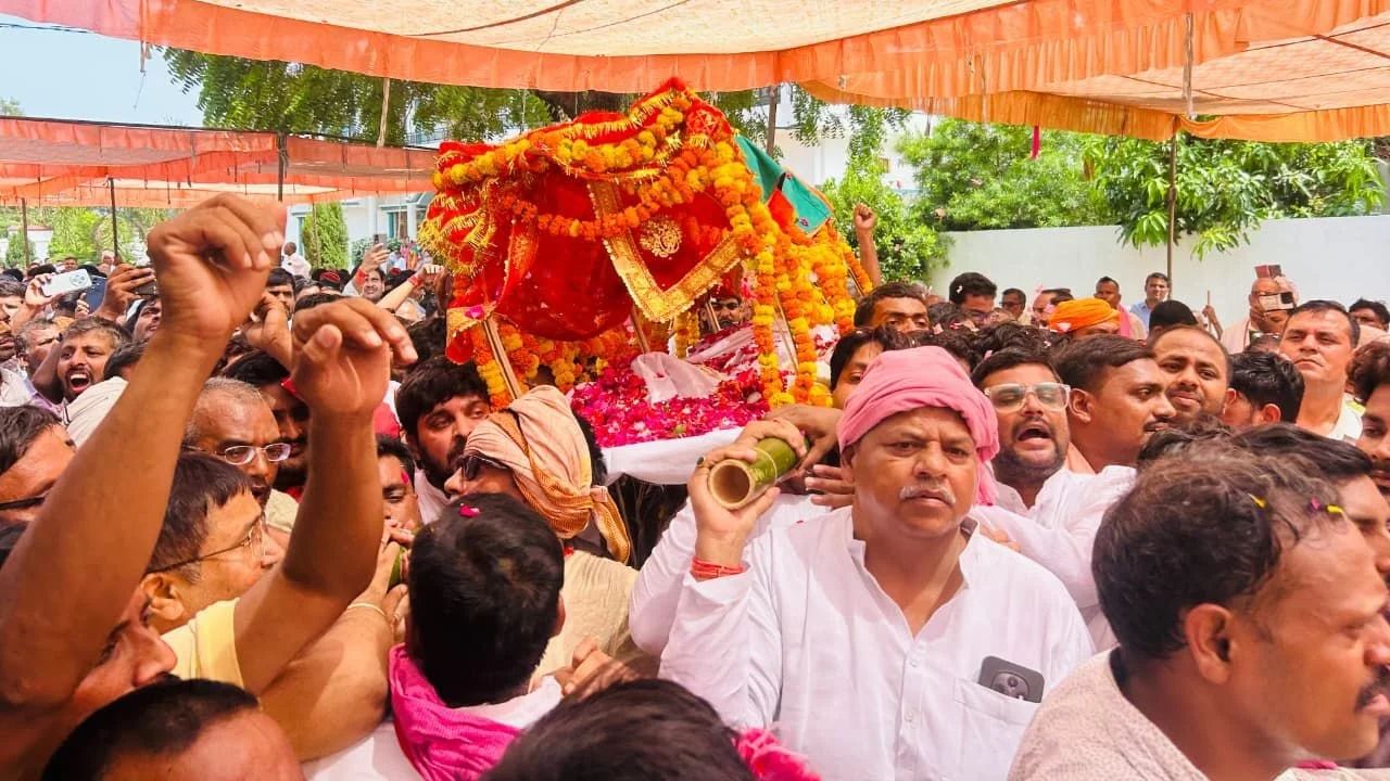 राजकीय सम्मान के साथ पंचतत्व में विलीन हुए रामगोविंद चौधरी, अंतिम दर्शन को उमड़ा जनसैलाब