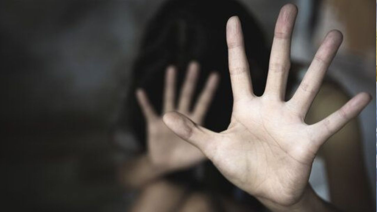 Samastipur: बिहार की बेटी से फिर बदसलूकी, पहले नाबालिग का दुपट्टा खींचा; फिर छेड़छाड़ का वीडियो वायरल