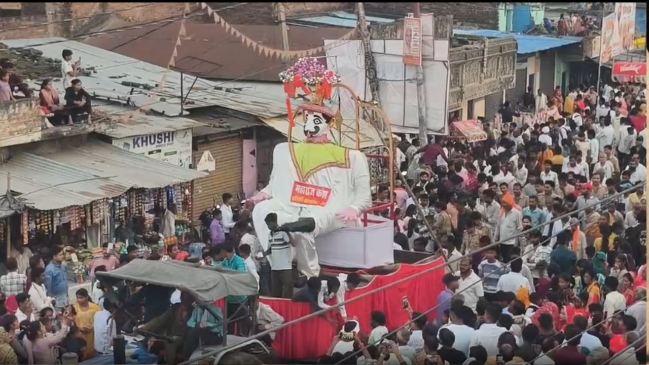 Hamirpur: कृष्ण आगे-आगे और शिव की बारात पीछे, सुमेरपुर में 5 लाख श्रद्धालुओं ने देखा अनोखा नजारा