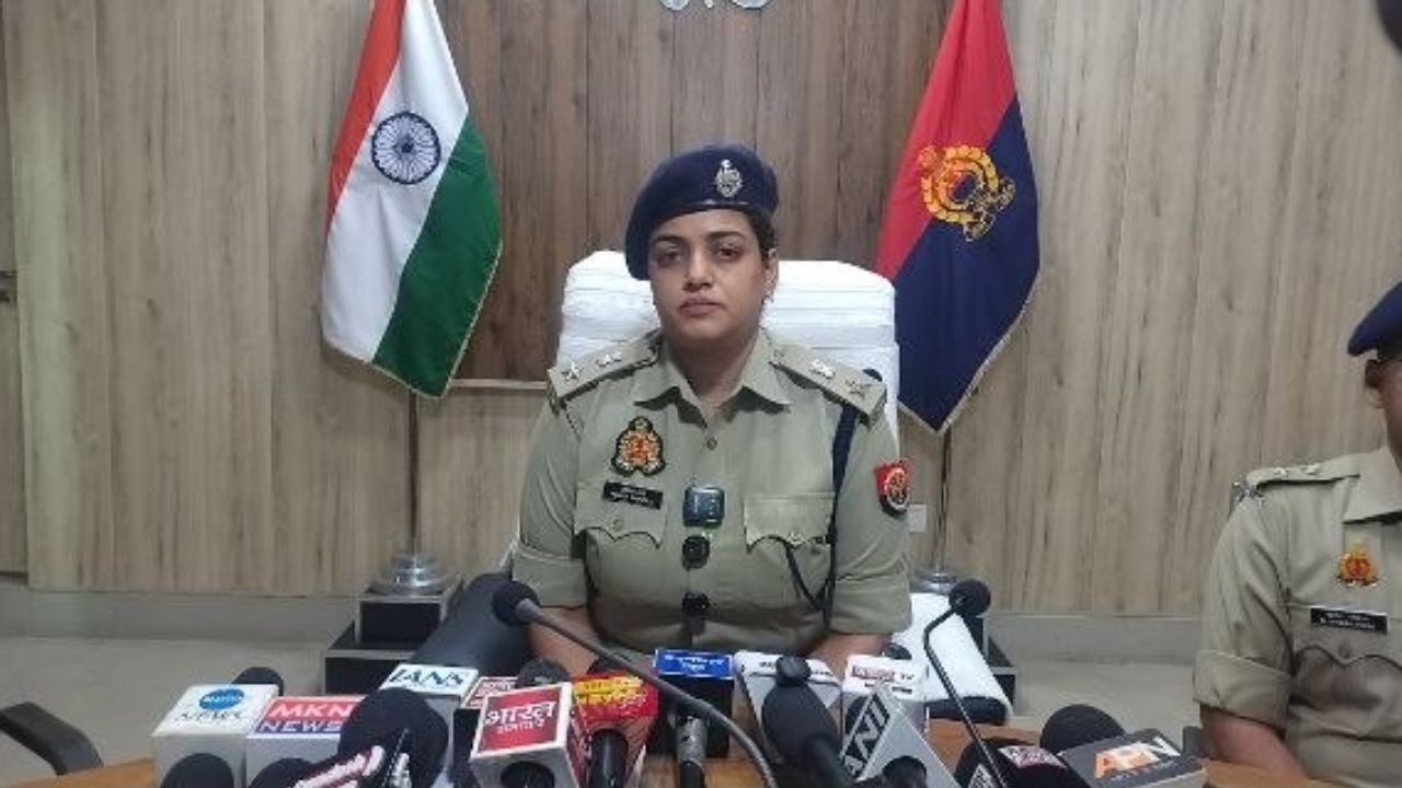 आरोपी को पकड़ने गई पुलिस, घरवालों से ही कर बैठी मारपीट! SSP ने दरोगा समेत 5 को किया सस्पेंड