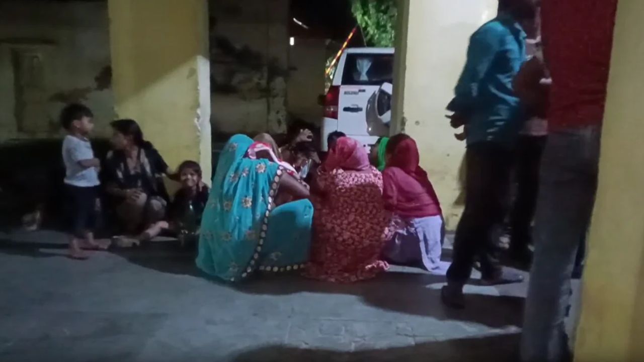 बदायूं में तेज रफ्तार वाहन ने बाइक सवार को कुचला, अस्पताल पहुंचने से पहले गई जान