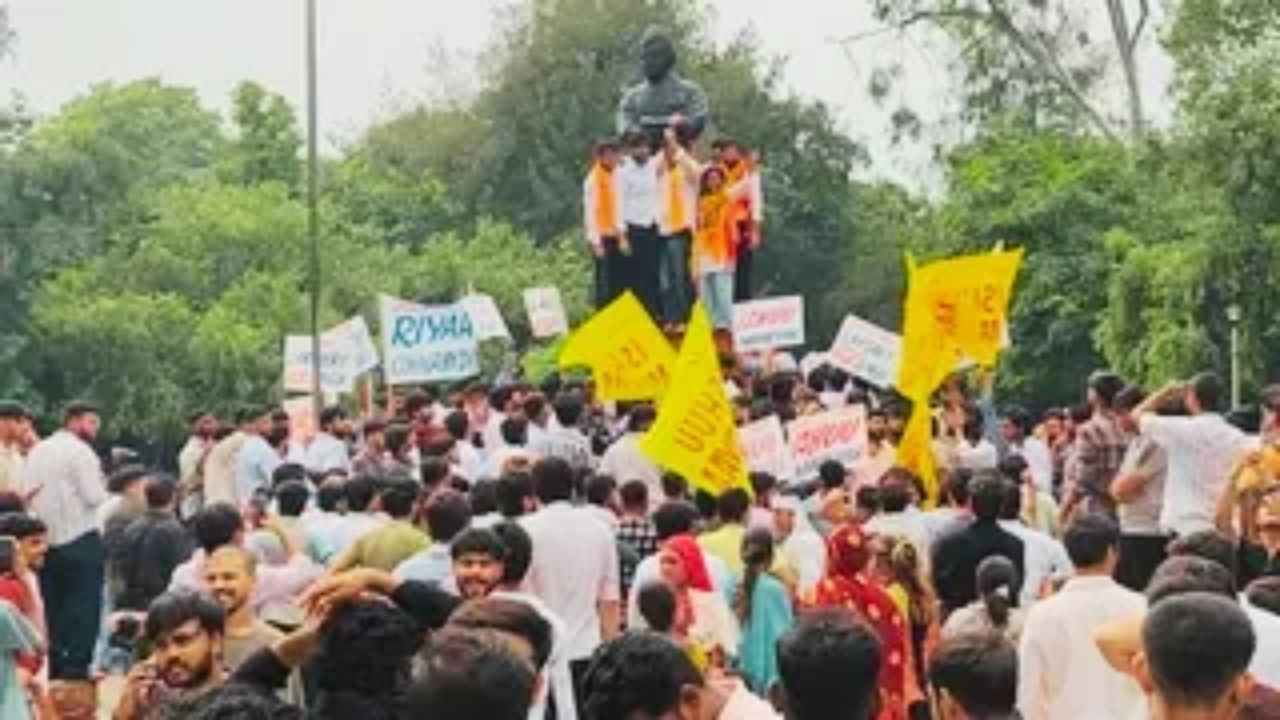DUSU Elections 2026: डीयू छात्रसंघ के फैसले का दिन, दोपहर तक सामने आ जाएंगे नए चेहरे, जानिये किस पर सजेगा ताज?