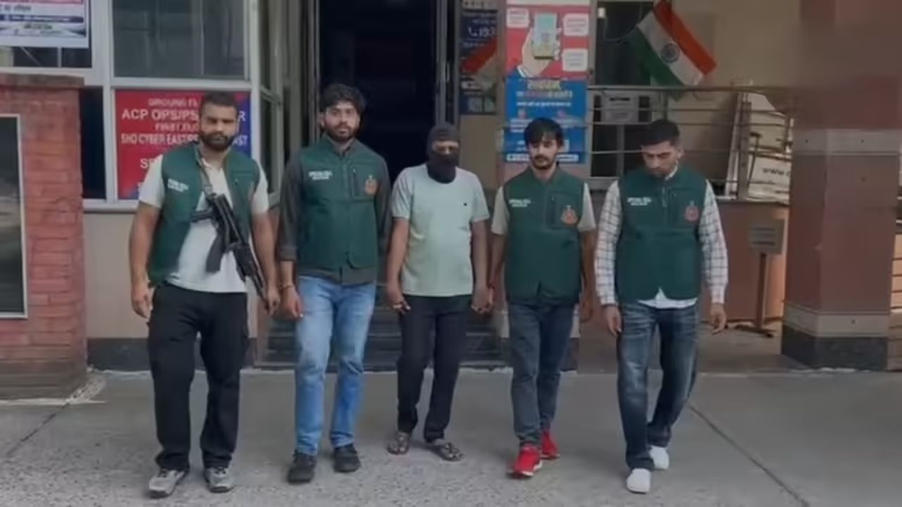 10 करोड़ की रंगदारी और 2 किलो हेरोइन का Pakistan कनेक्शन, गैंगस्टर रोहित गोदारा का नार्को मॉड्यूल का भंडाफोड़