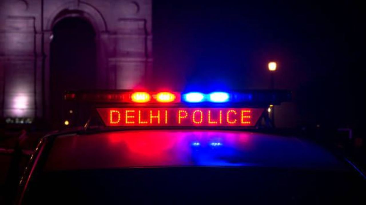 दिल्ली के पहाड़गंज में पुलिस-बदमाशों के बीच मुठभेड़, रंगदारी मांगने वाले कुख्यात पवन पहलवान के दोनों पैरों में लगी गोली