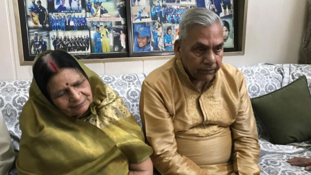 एशिया कप जीता, अब एशियाई खेल में जीत की बारी: भारतीय क्रिकेटर दीप्ति शर्मा के पिता के उमड़े जज्बात