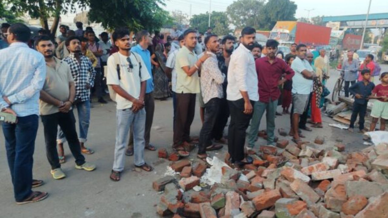इधर काम कर रही थी पत्नी, और उधर मौत की नींद सो गया पति! गोरखपुर के इस दर्दनाक हादसे ने हर आंख कर दी नम