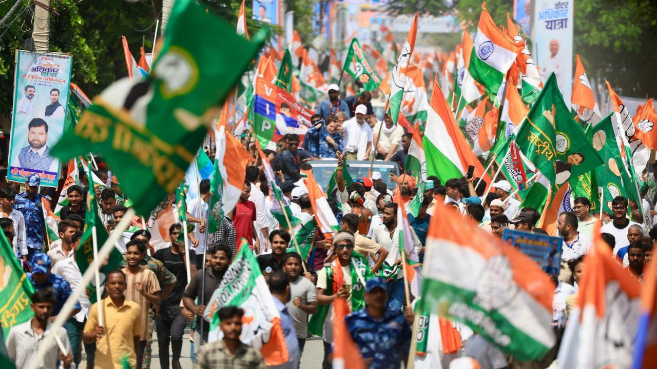 Farmers’ Rights Yatra: खराब मौसम के चलते कांग्रेस की यूपी में किसान अधिकार यात्रा स्थगित, जानें कब से शुरु होग