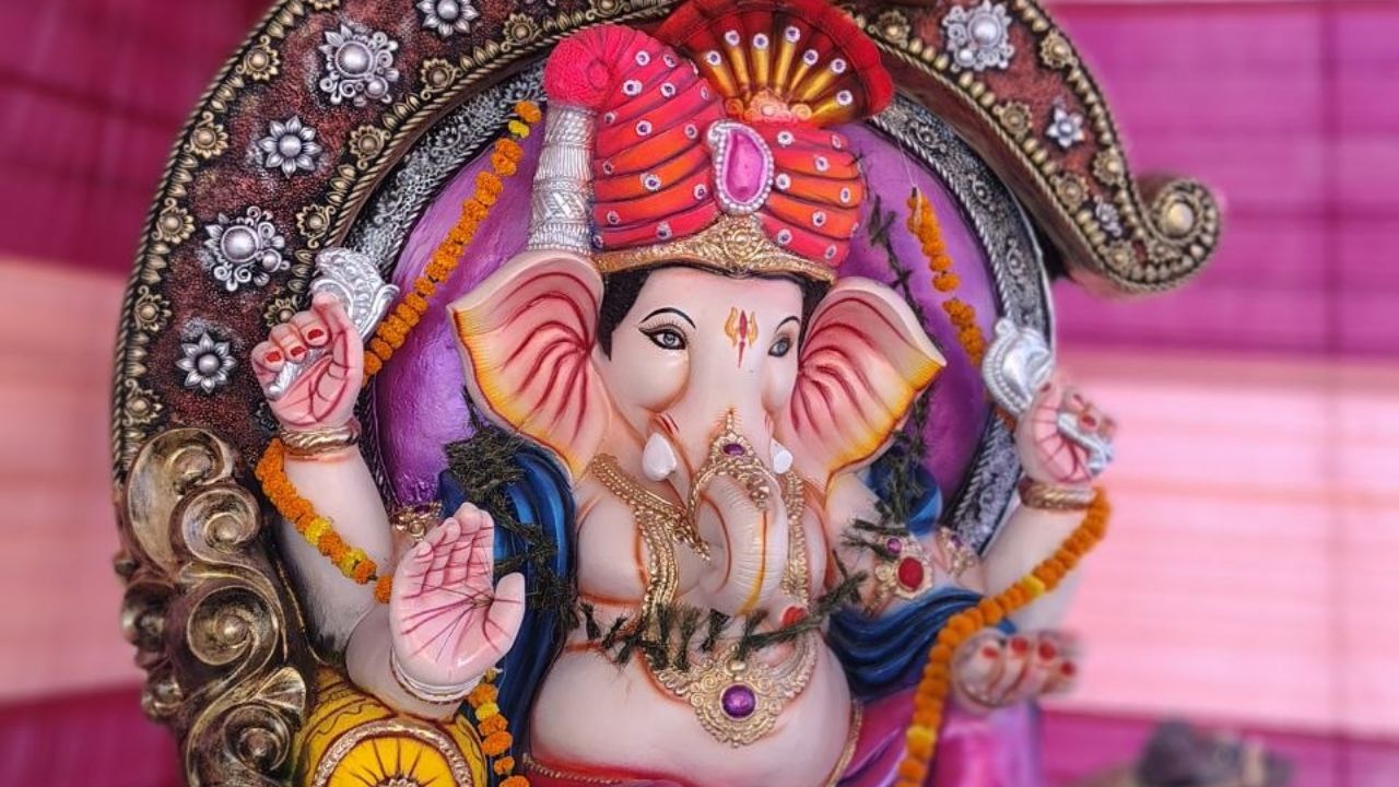 गणपति बप्पा मोरया के जयकारों से गूंजा हमीरपुर, शंकर जी मंदिर परिसर में भव्य तरीके से श्री गणेश का आगमन