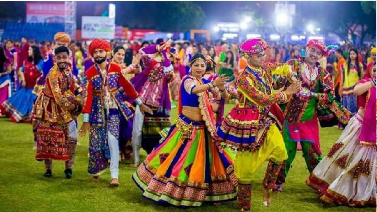 गरबा का ये राज शायद ही जानते होंगे आप, आखिर गोल घेरे में ही क्यों होता है ये नृत्य?