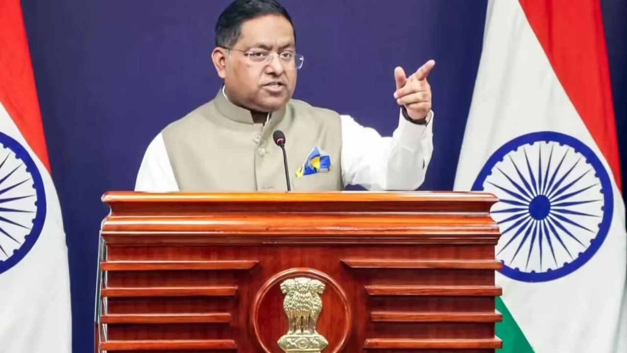 US Tariff Threat: क्या भारत पर लगेगा 100% टैरिफ? रूस से तेल खरीद मामले में विदेश मंत्रालय ने दिया जवाब