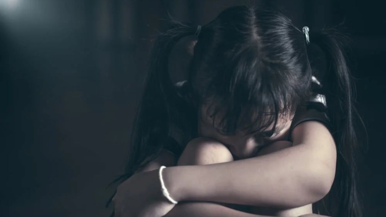 ‘बाबा उठो, घर गिर गया, मम्मी दब गई हैं!’ चार साल के मासूम की चीख सुन दहल उठा सुल्तानपुर का यह गांव