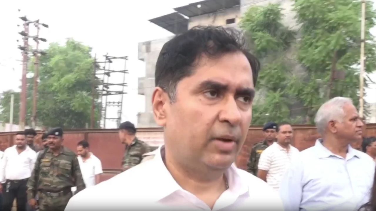 Kanpur KDA Action: नोटिस के बाद भी नहीं हटा कब्जा; अवैध कब्रिस्तान ध्वस्त