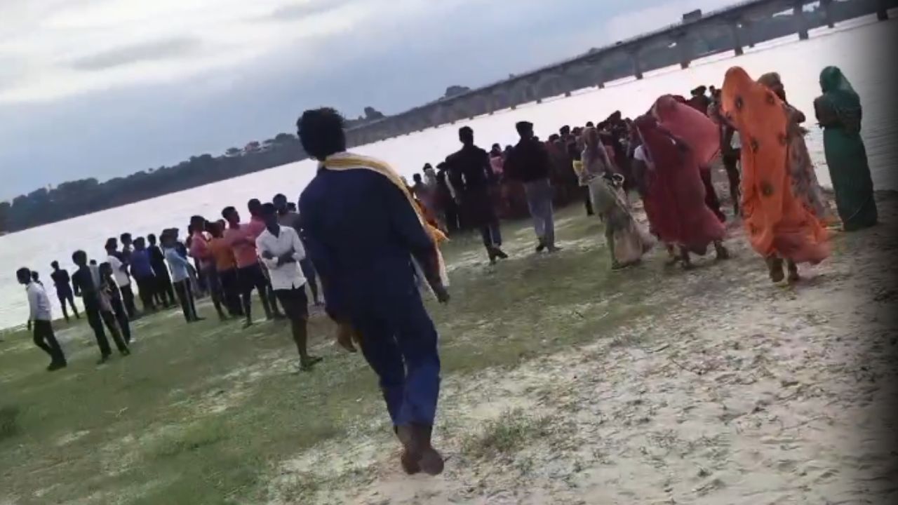 Kaushambi: यमुना किनारे खेल-खेल में हुआ हादसा, घंटों तलाश के बाद मिला दर्दनाक नतीजा