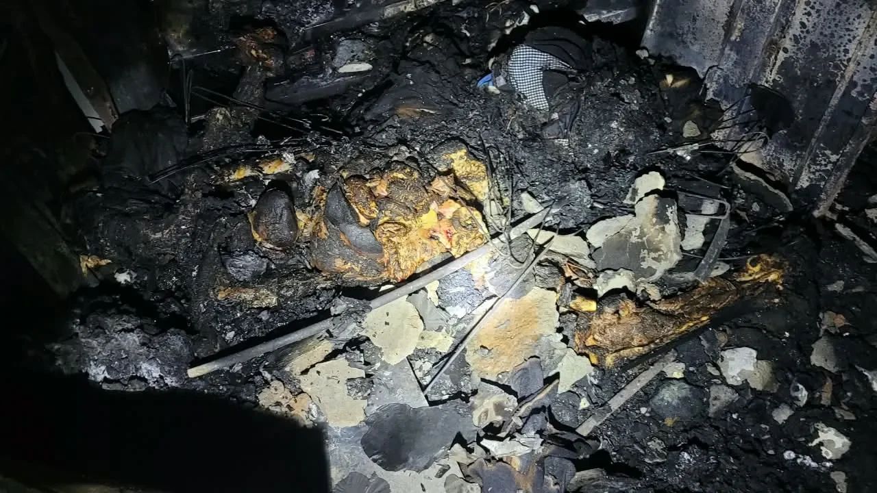 दिल्ली के मोती नगर में तड़के भीषण हादसा: आग के बाद फटा LPG सिलेंडर, एक की मौत