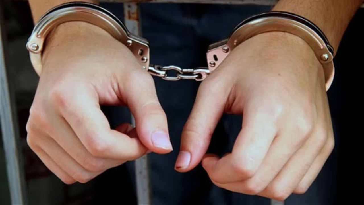‘जो मिला सब ले गए!’ ताला तोड़कर मोटर-टंकी पार, महराजगंज के लेहड़ा गांव में चोरों की दबंगई से ग्रामीणों में आक्रोश