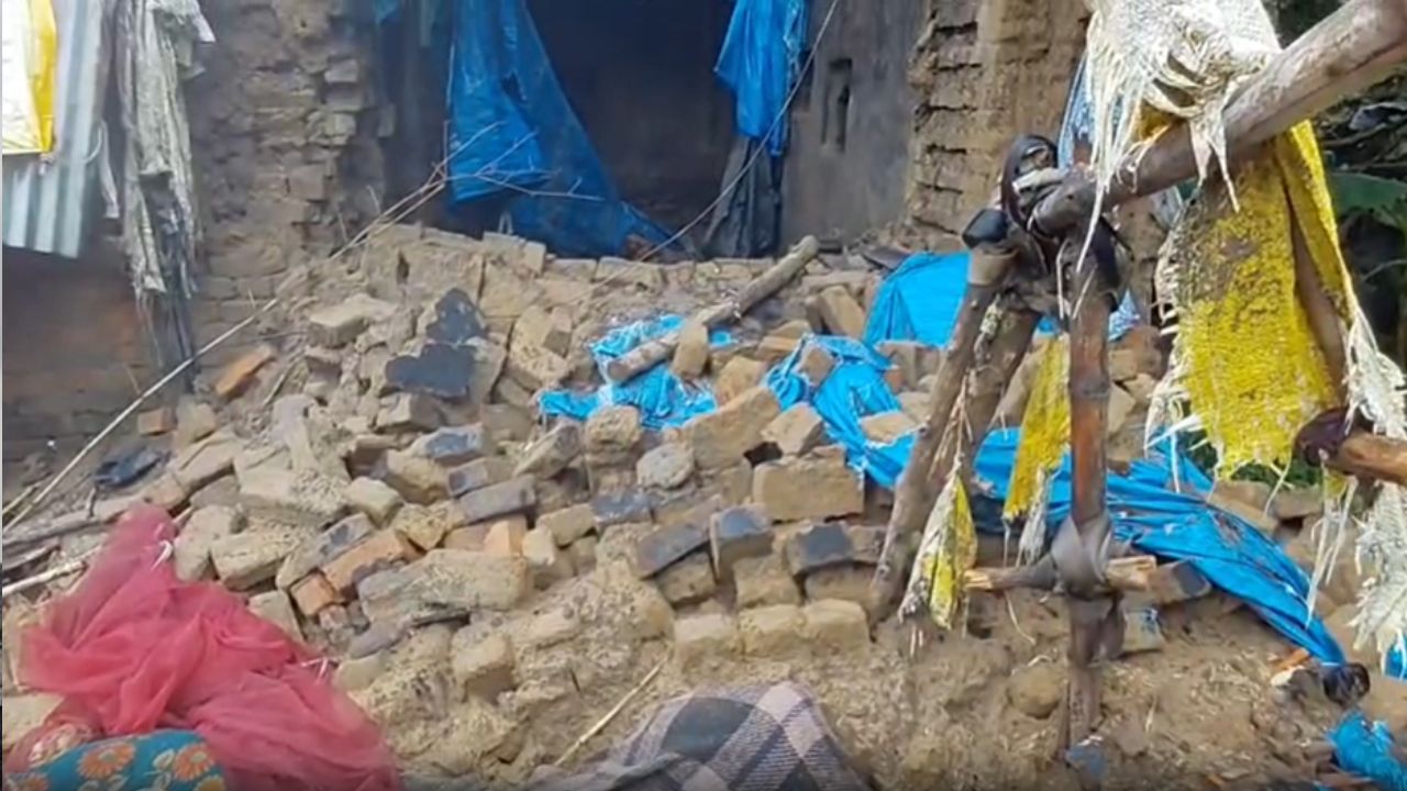 Kolhui News: बारिश के बीच अचानक भरभराकर गिरा कच्चा मकान, मलबे में दबकर वृद्ध महिला की मौत