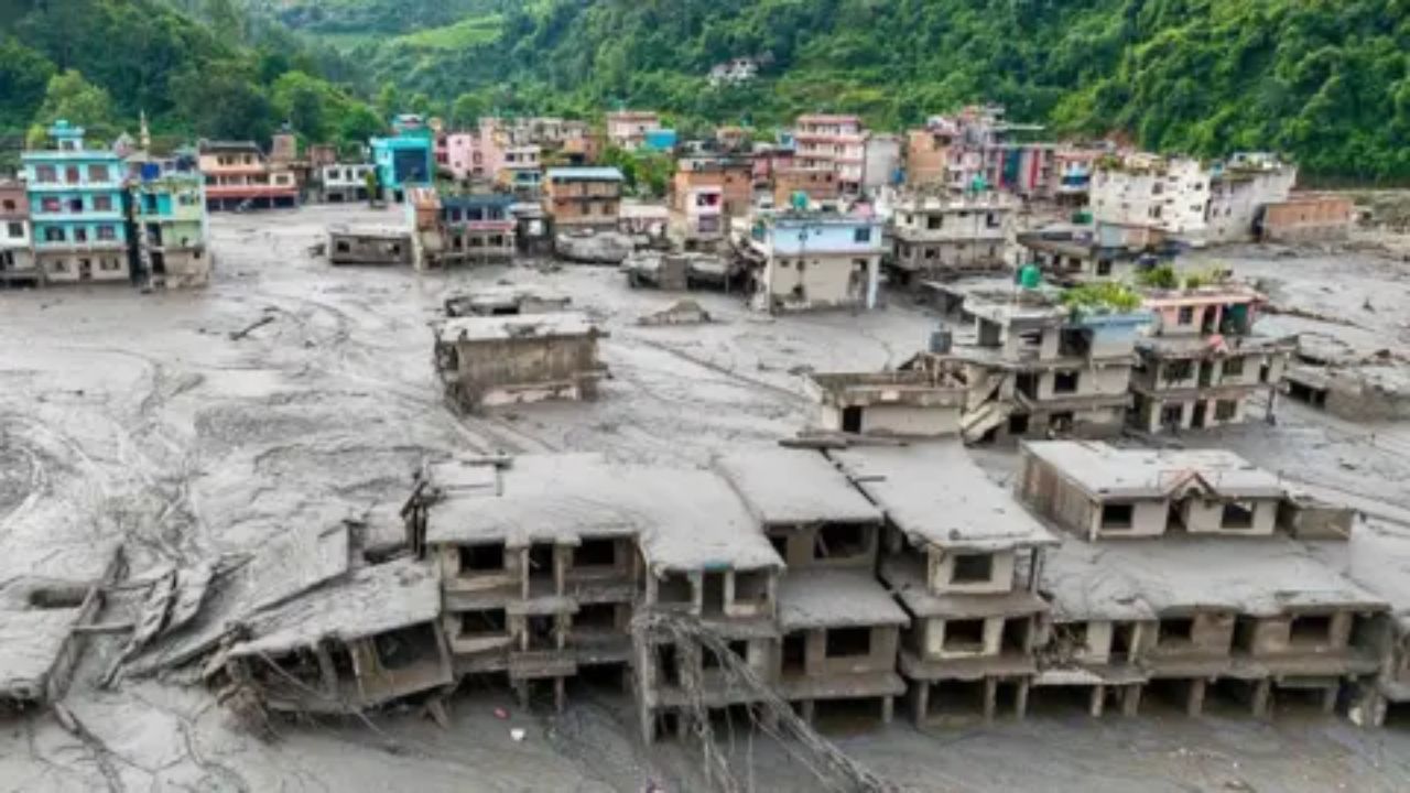 ग्लेशियर फटा, नदी बनी काल: नेपाल बाढ़ में अब तक 1,243 मौतें, भारत की सीमा में बहकर आए शव; देखें दिल दहलाने वाली रिपोर्ट