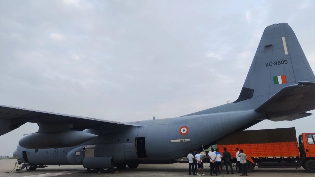 भीषण तबाही के बीच भारत बना नेपाल का सहारा, भेजी 5वीं मदद; बचाव दल और दवाएं रवाना