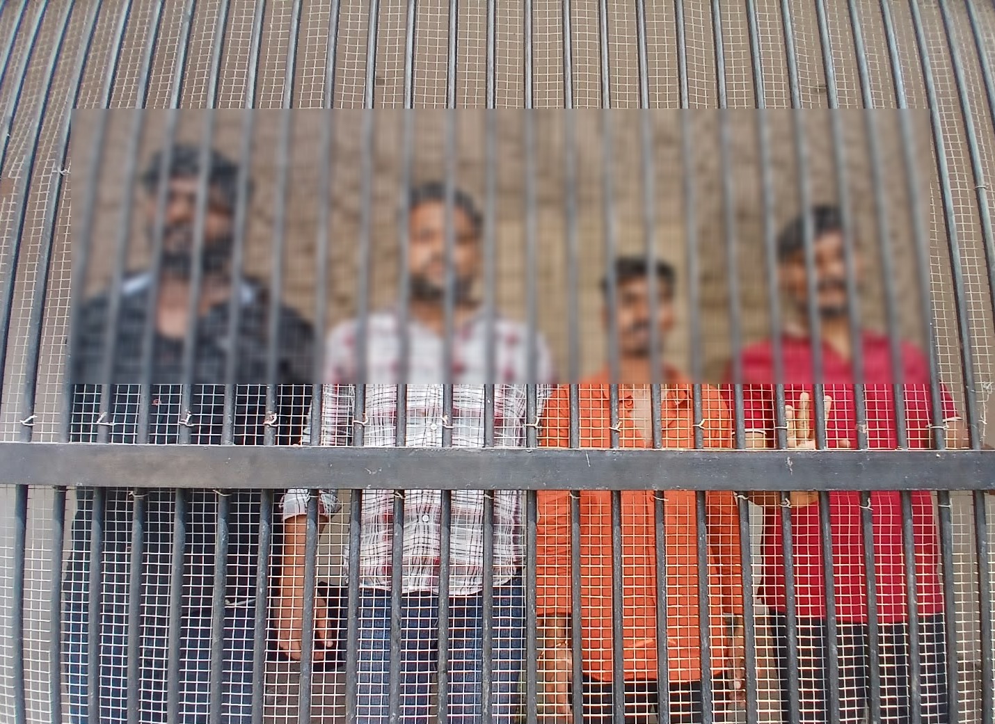 गोरखपुर में हथियारों के खेल का पर्दाफाश, अवैध असलहा तस्करी गिरोह का खुलासा