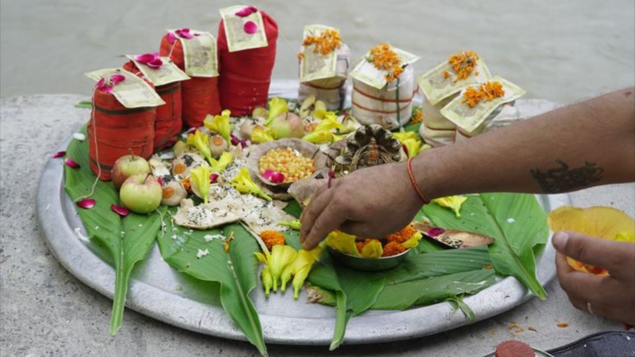 Pitru Paksha 2026: तरक्की से लेकर संतान सुख तक, भविष्य पुराण में बताए गए हैं 12 तरह के श्राद्ध, जानिए इनके अचूक लाभ