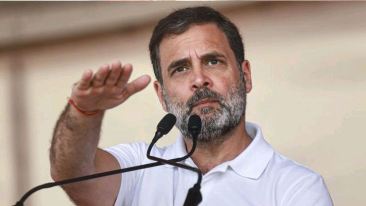 Raebareli News: CEC को हटाने की मांग पर राहुल गांधी के गढ़ में कांग्रेस का प्रदर्शन