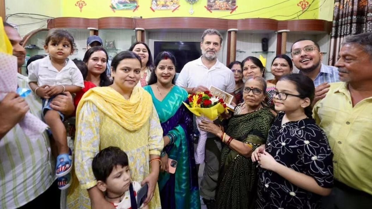 Rahul Gandhi Raebareli Visit: अचानक सर्राफा कारोबारी के घर क्यों पहुंचे राहुल गांधी? दूसरे दिन होगा बड़ा मंथन!
