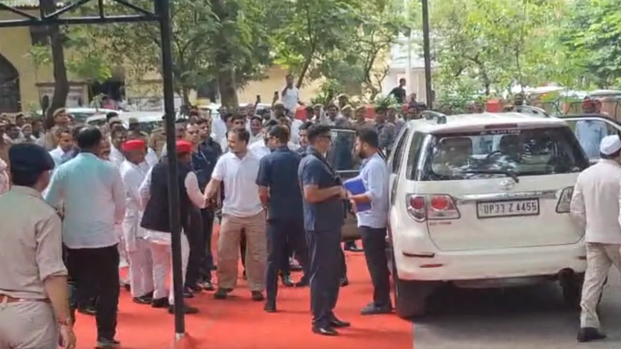 रायबरेली में राहुल गांधी की दिशा बैठक खत्म, विकास कार्यों पर हुई समीक्षा, विपक्षी विधायकों ने उठाए जनता से जुड़े मुद्दे