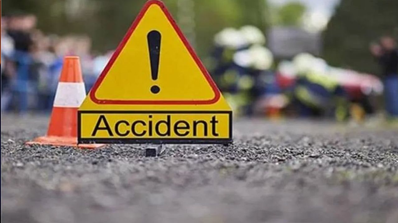 Kannauj Road Accident: “मां चिंता मत करना, रासलीला देखकर लौट आएंगे…” आखिरी बार निकले तीन किशोर, रास्ते में मौत ने रोक ली राह