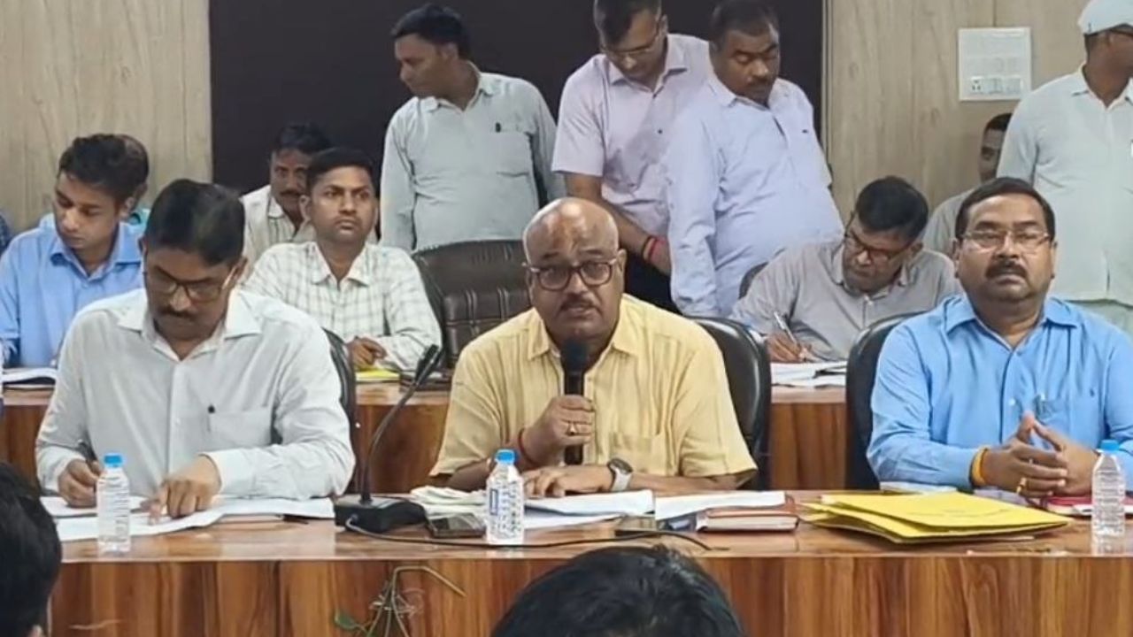 Sultanpur News: पीडी के निलंबन के बाद किसे मिली डीआरडीए की कमान? अजीत कुमार सिंह को अतिरिक्त प्रभार