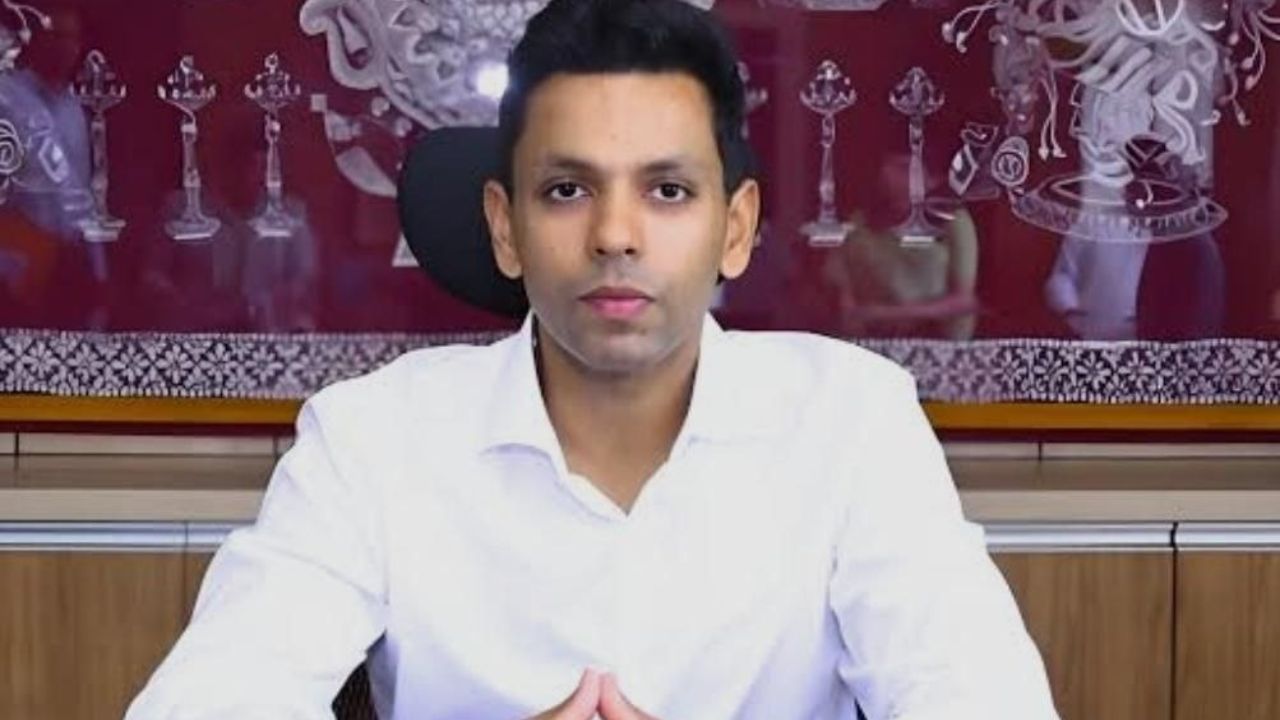 Sultanpur News: लम्भुआ को मिला नया SDM, IAS अंशुल हिंदल ने संभाला कार्यभार; भूमाफियाओं पर सख्ती का साफ संदेश
