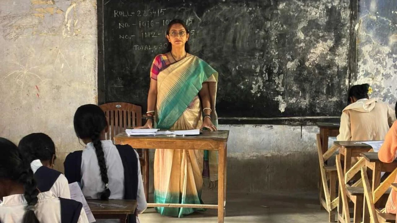 यूपी में युवाओं के लिए खुला नौकरियों का पिटारा: 15 हजार से अधिक शिक्षक पदों पर भर्ती शुरू, ऐसे करें तुरंत अप्लाई
