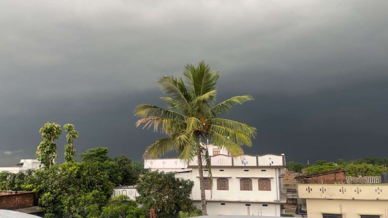 Weather Update: यूपी में आज कैसा रहेगा मौसम? इन इलाकों में बारिश होने की संभावना