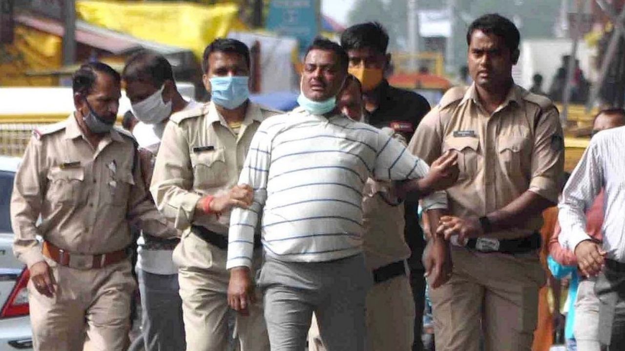 Gangster Vikas Dubey मृत्यु प्रमाणपत्र पर क्यो छिड़ा विवाद? CMO ने खंगाले दस्तावेज