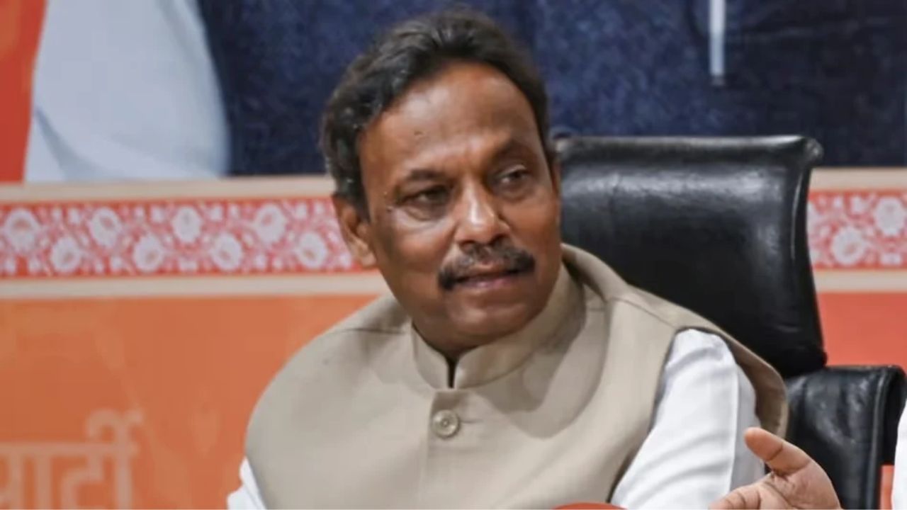 UP Elections 2027: चुनाव से ठीक पहले डैमेज कंट्रोल में जुटी बीजेपी, नाराज नेताओं की नाराजगी दूर करने के लिए विशेष रणनीति