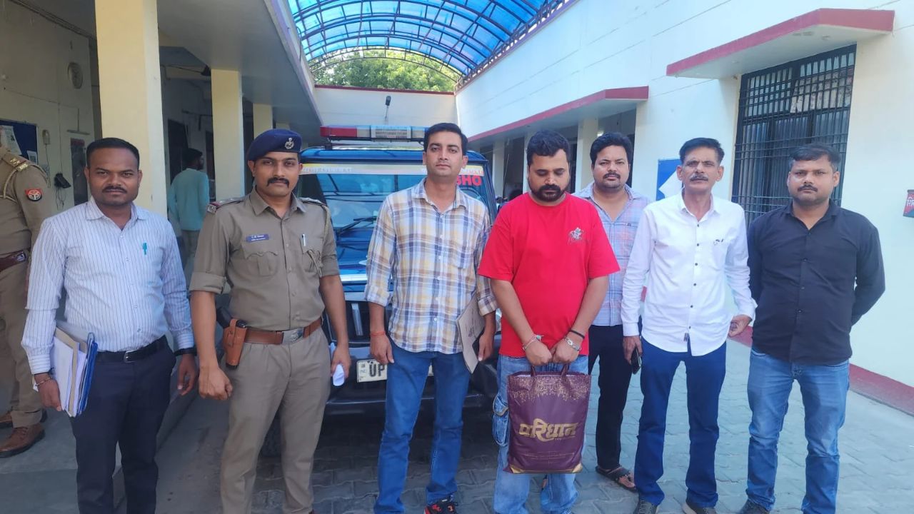गुजरात की सोना लूट का राज खुला, छह साल से पुलिस को चकमा दे रहा था लूट का आरोपी
