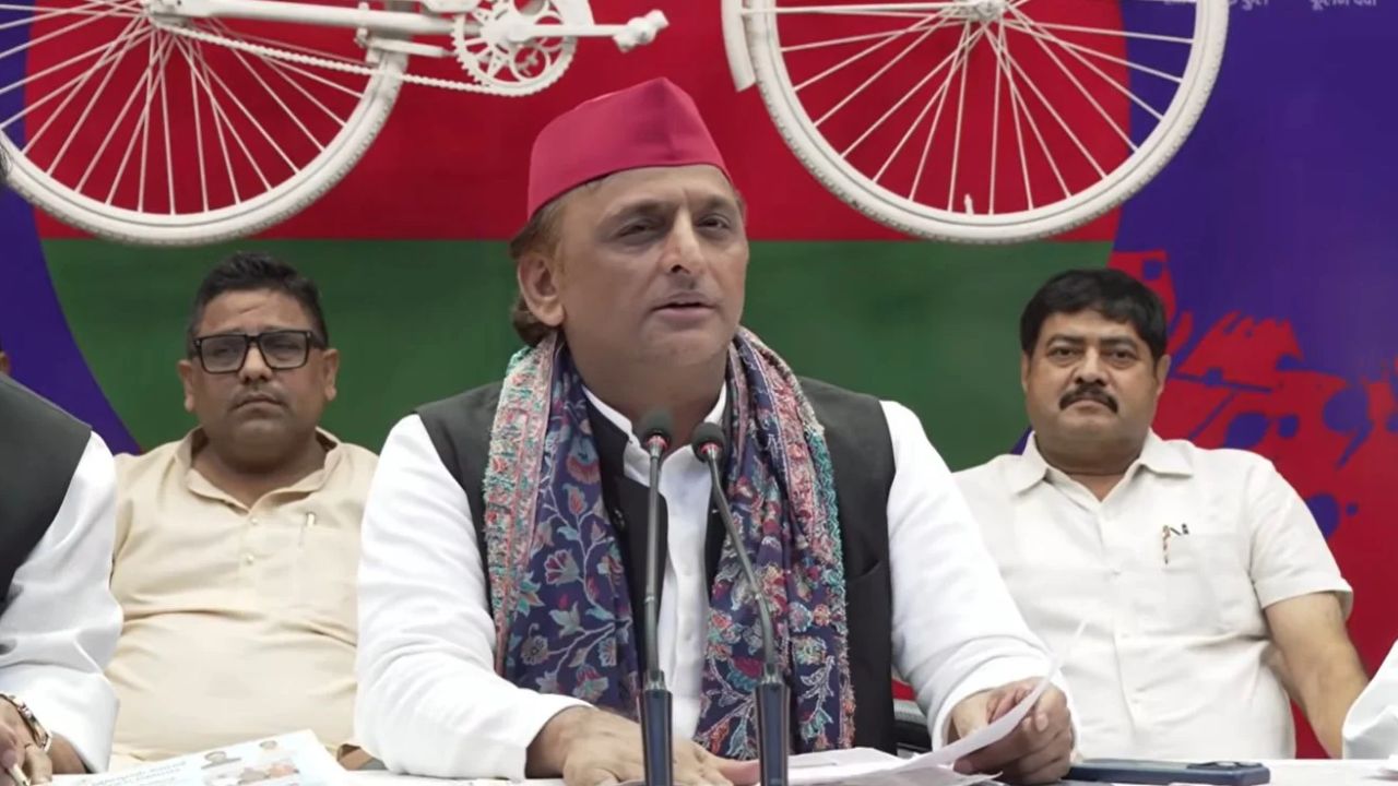 “अयोध्या के विकास के नाम पर गरीबों के घर तोड़े गए…” अखिलेश यादव का BJP पर हमला, चुनाव आयोग को लेकर भी उठाए सवाल
