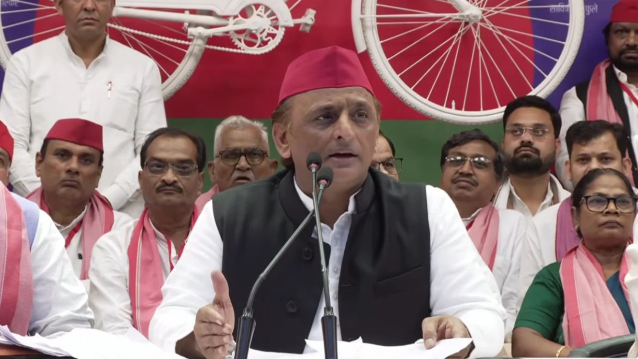 12 घंटे में मस्जिद गिराने की क्या जल्दी थी? अखिलेश यादव ने सरकार पर साधा निशाना, AI से लेकर सड़क तक उठाए सवाल